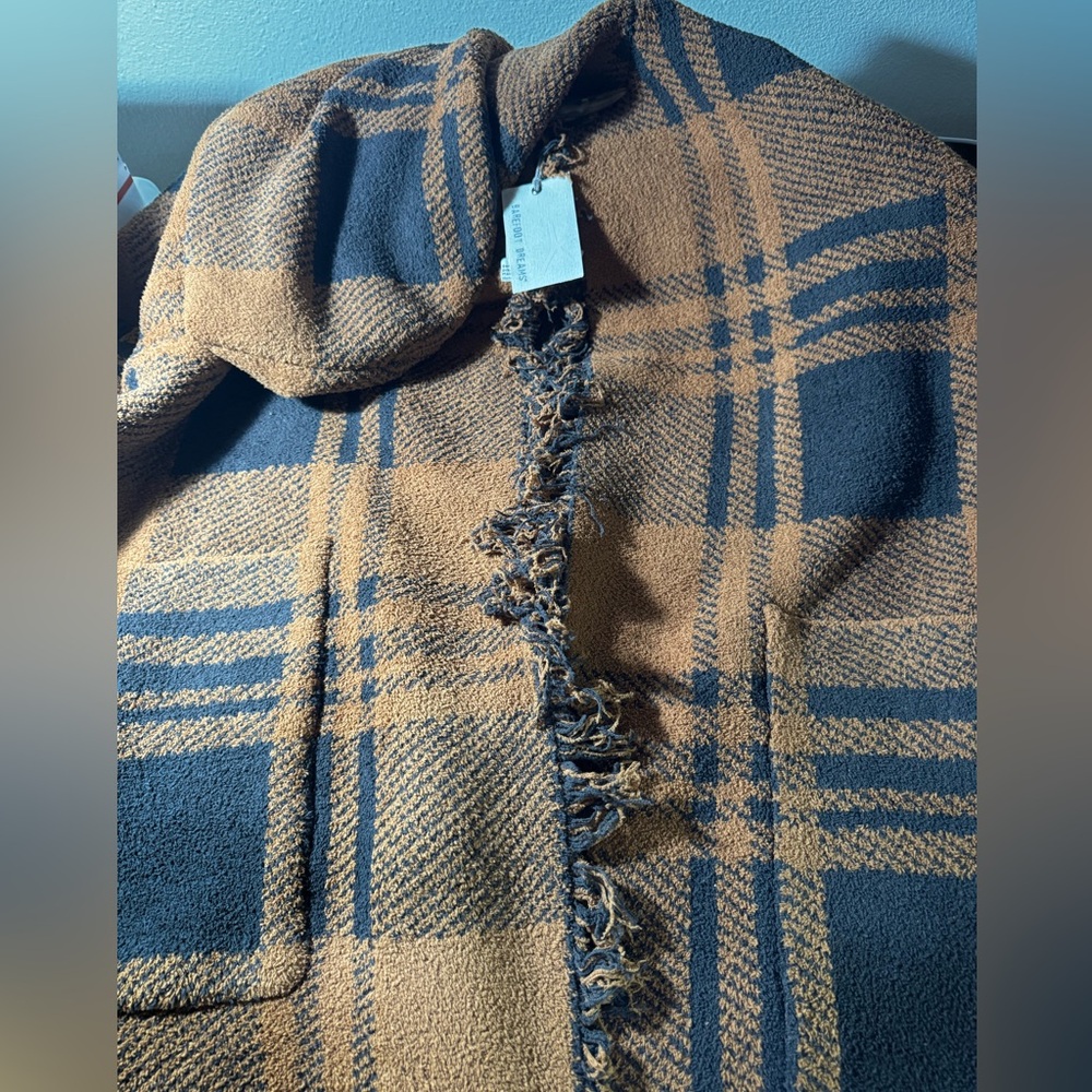 Barefoot Dream cozychic fringe plaid hooded poncho  honey/carbon one size NWT - Picture 7 of 13